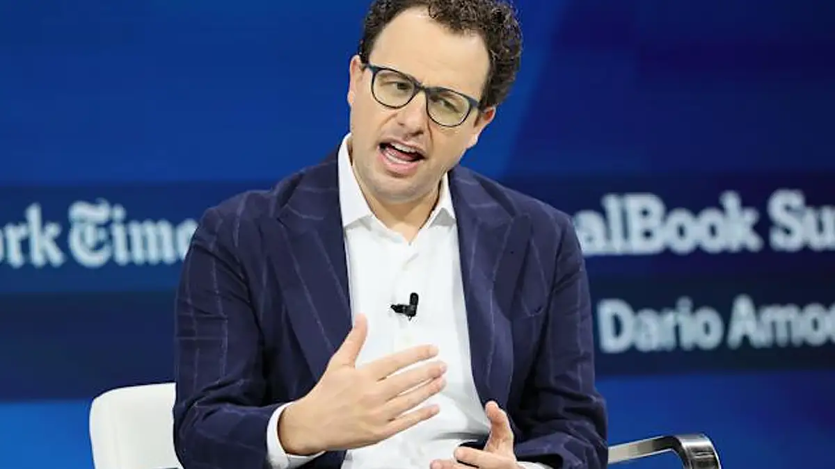 глава Anthropic раскритиковал OpenAI