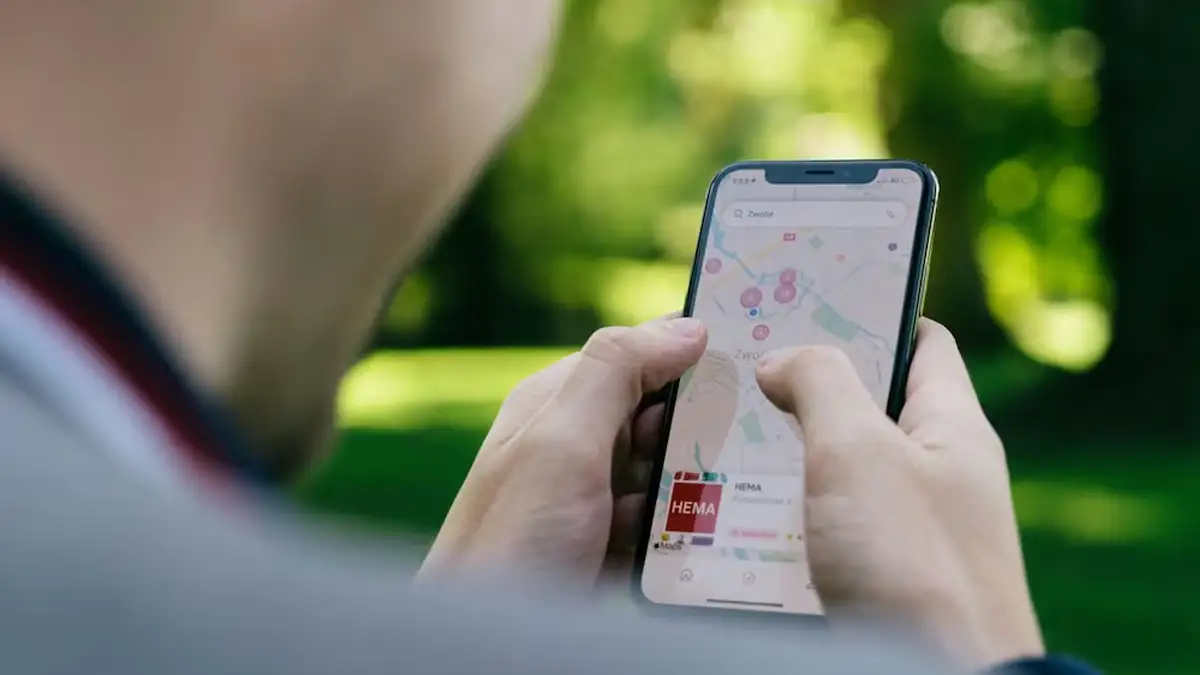 реклама в Apple Maps